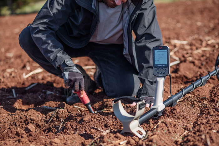 Minelab X-Terra Elite Metal Detector