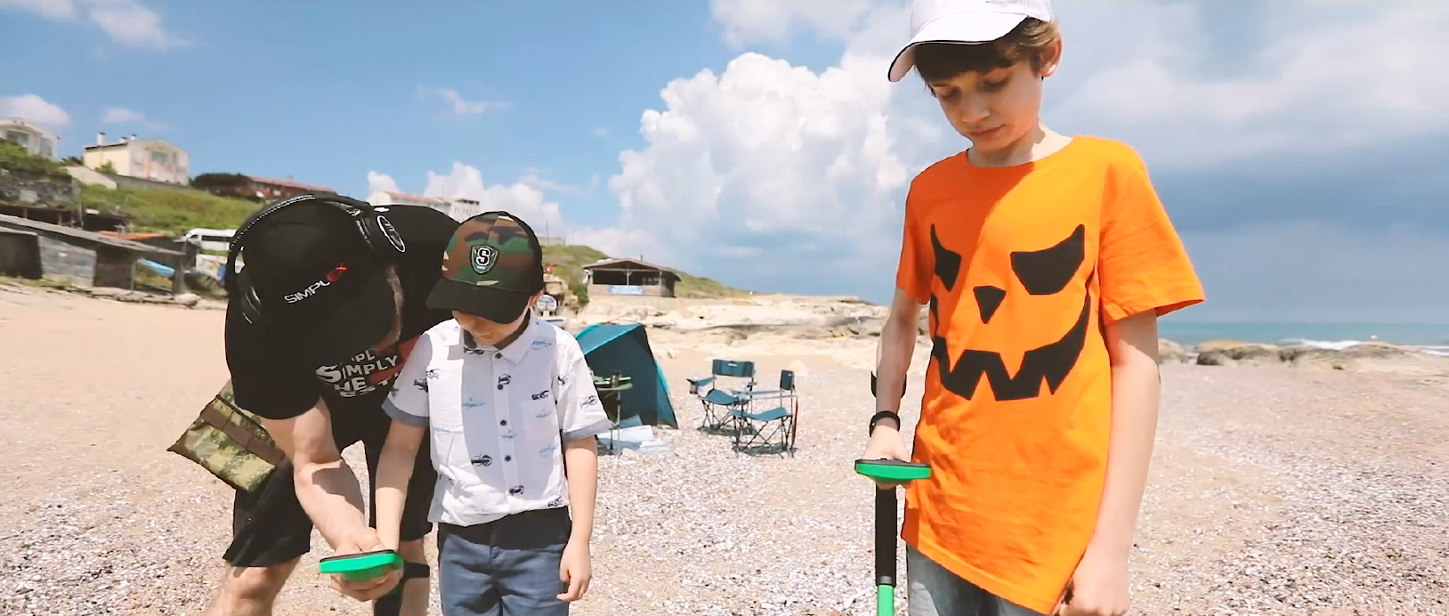 Introducing the world’s first waterproof kids detector series!