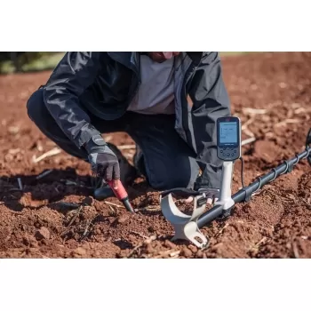 Minelab X-Terra Elite Metal Detector